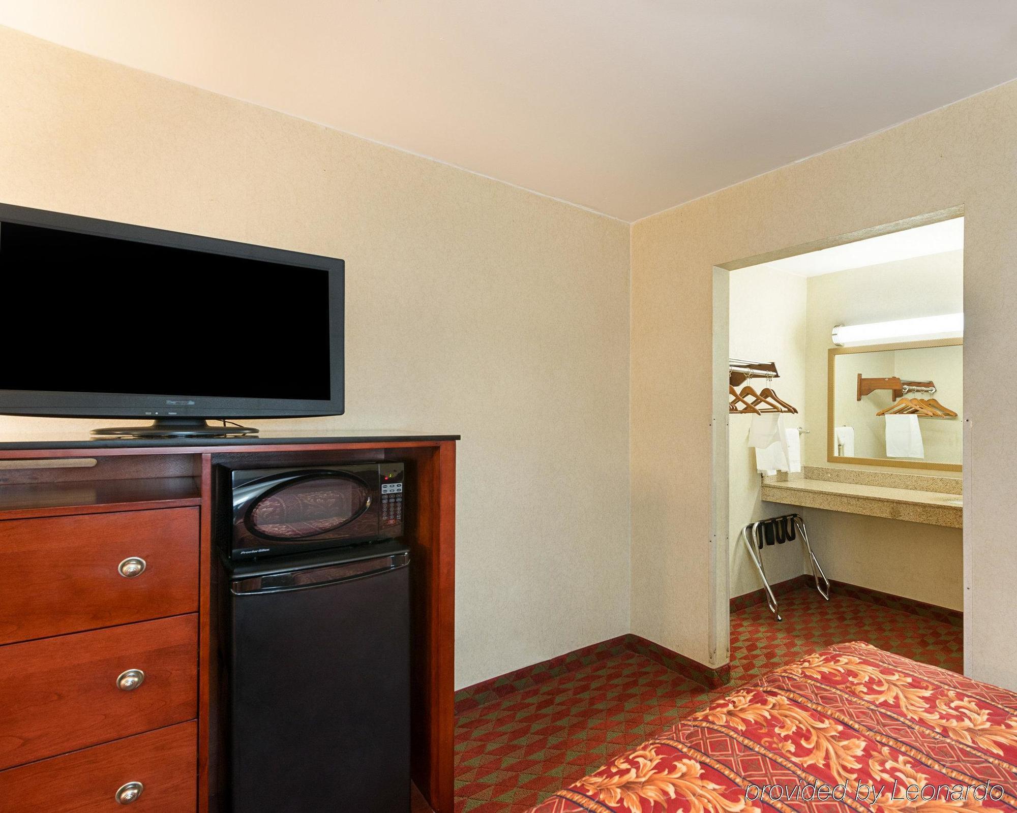 Red Carpet Inn By University Of Maryland College Park Buitenkant foto